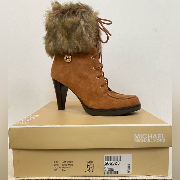 NIB Michael Kors Women’s Lara Suede Faux Fur Lined High Heel Booties Size 8 - Picture 1 of 8